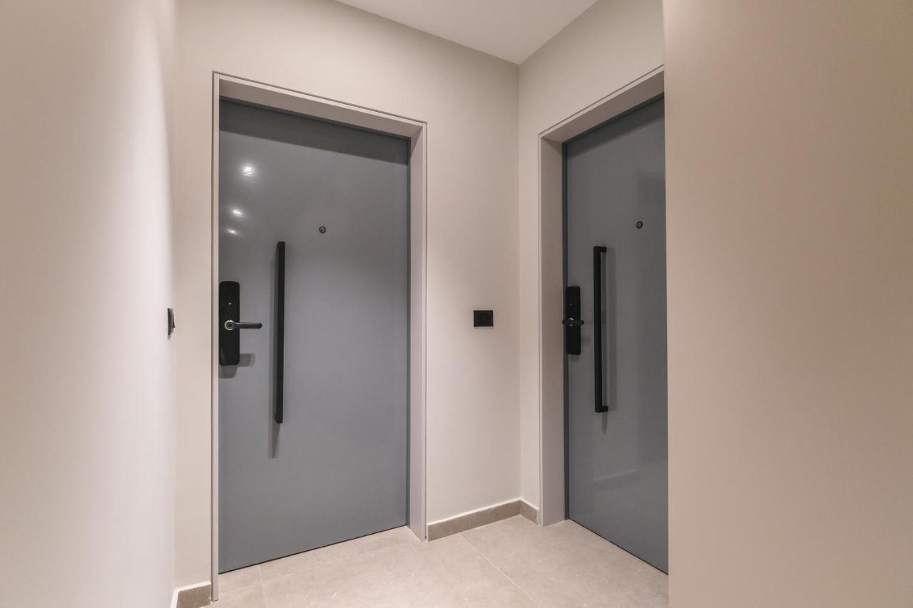 Two Steps Apartments 2 Tirana Exterior photo