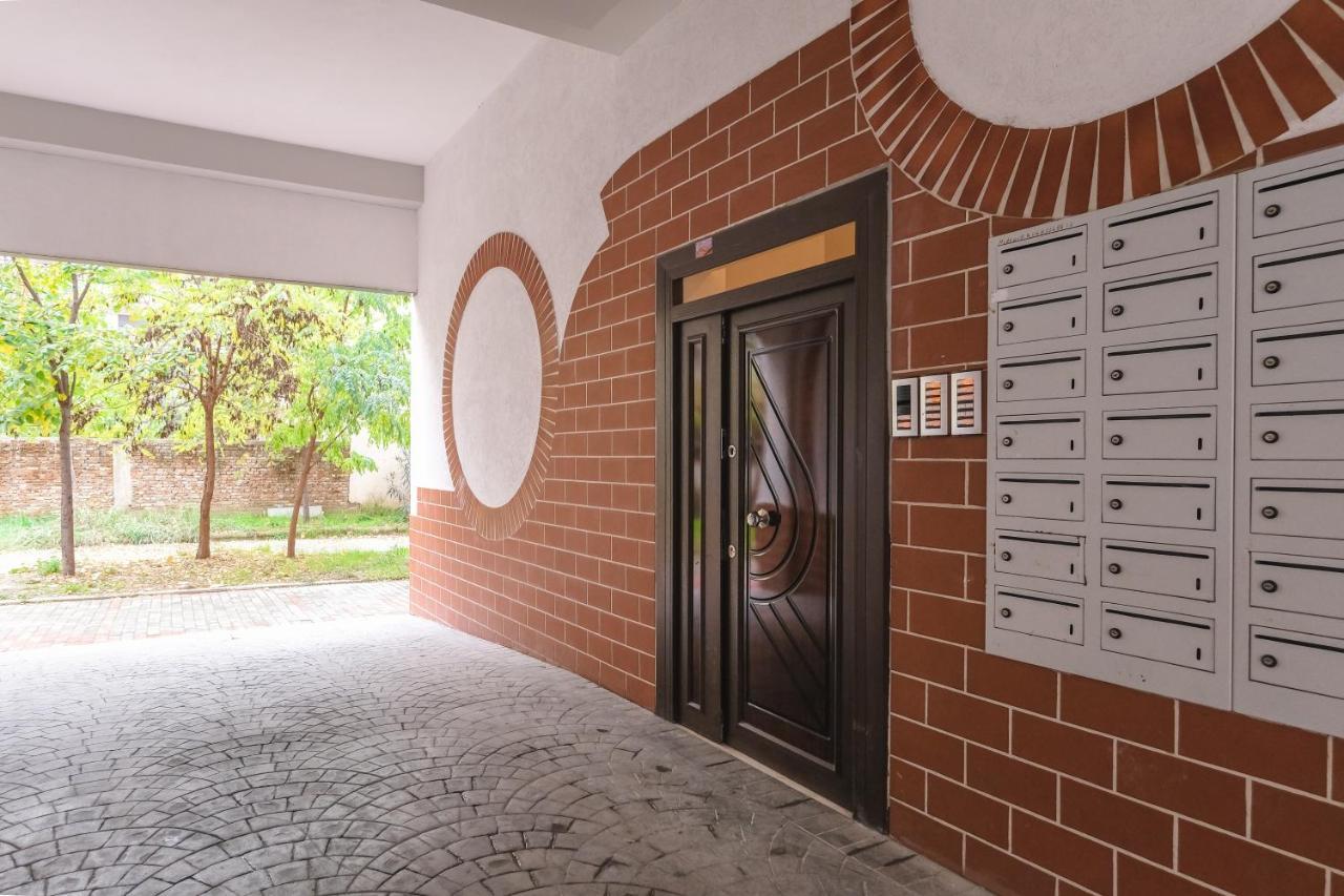 Two Steps Apartments 2 Tirana Exterior photo