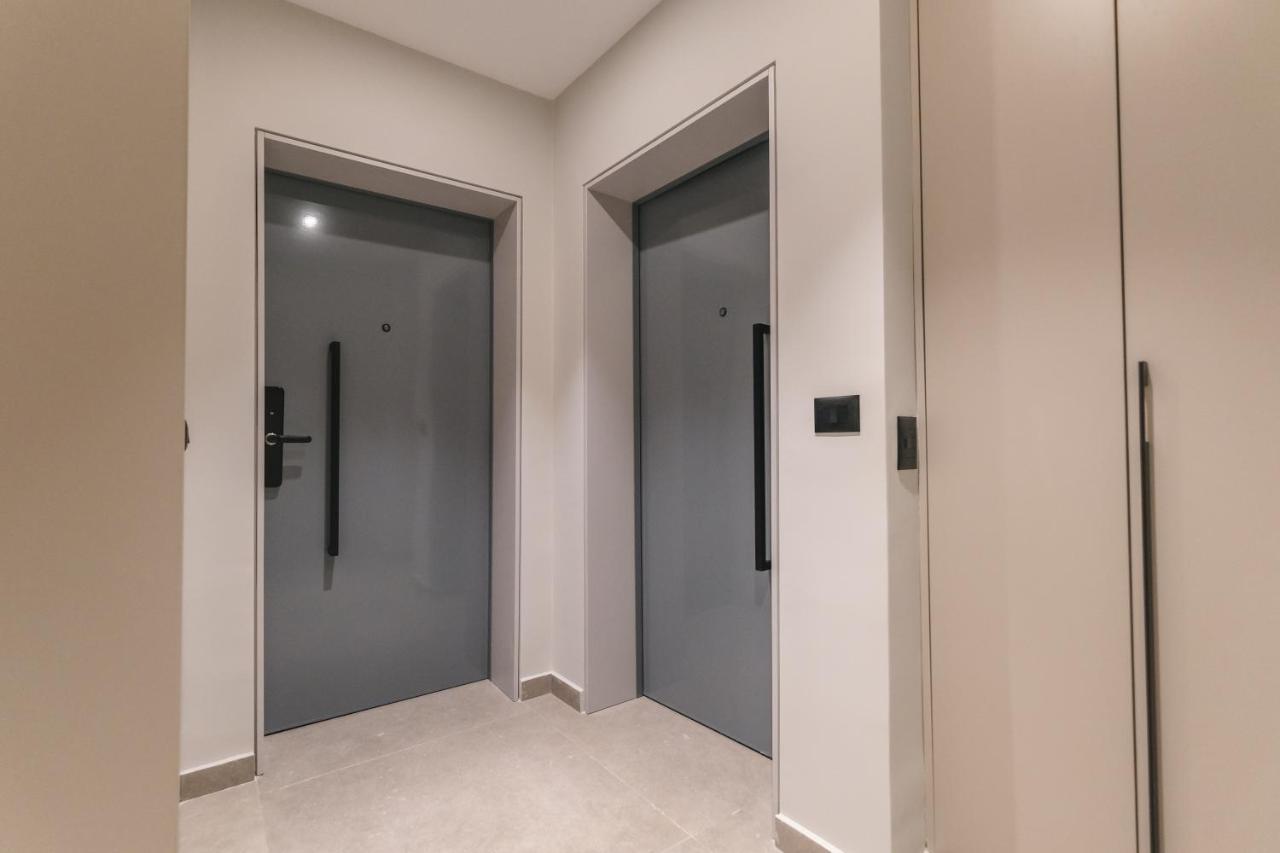 Two Steps Apartments 2 Tirana Exterior photo